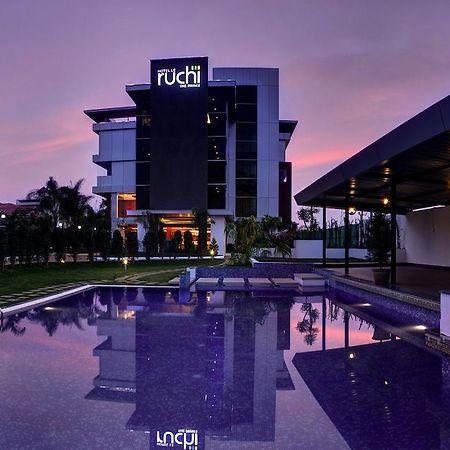 Hotel Le Ruchi The Prince Májszúr Kültér fotó