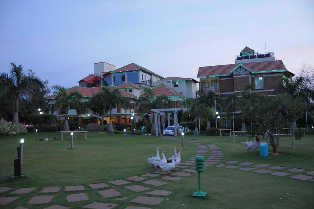 Hotel Le Ruchi The Prince Májszúr Kültér fotó