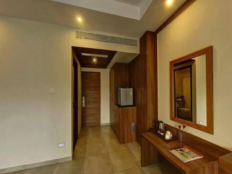 Hotel Le Ruchi The Prince Májszúr Kültér fotó