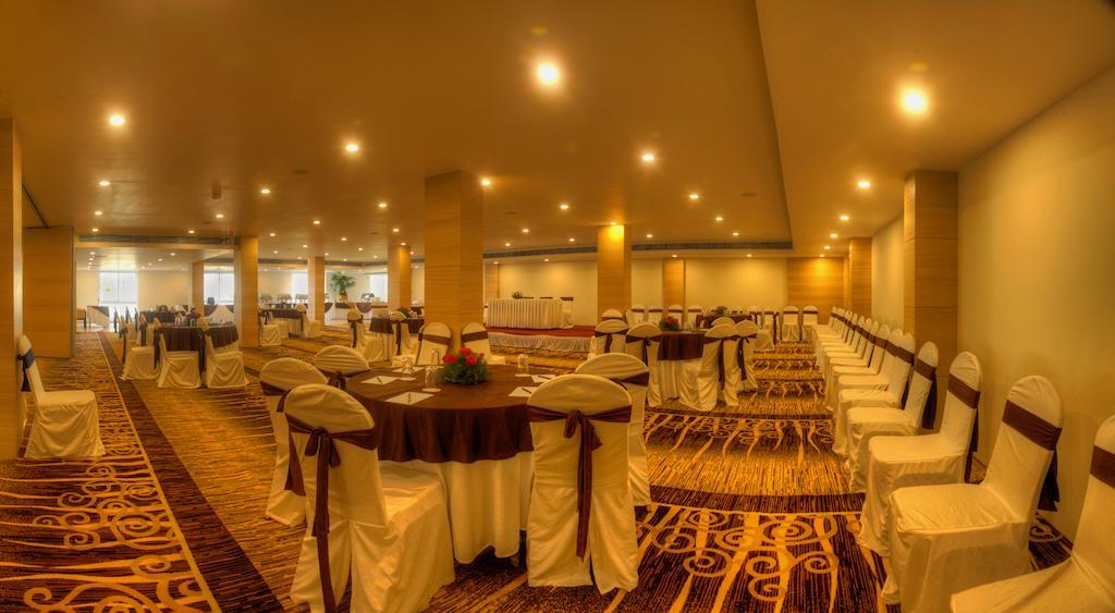 Hotel Le Ruchi The Prince Májszúr Kültér fotó
